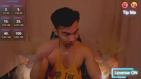 Snapshot of 000batman000 chatting on December 6, 2024, 11:36 pm Bruce online show from December 6, 2024, 11:36 pm