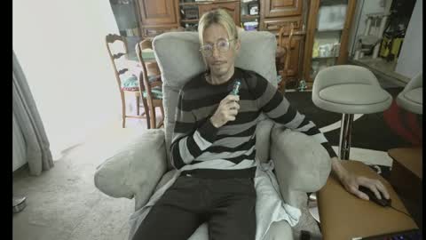 Snapshot of 00jeff31 chatting on April 26, 2026, 9:07 am jeff online show from April 26, 2026, 9:07 am