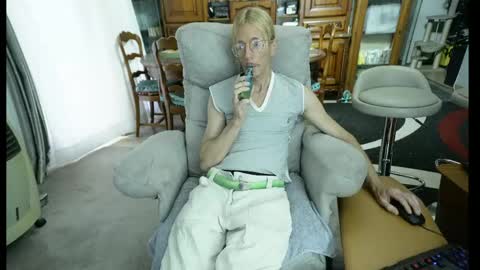Snapshot of 00jeff31 chatting on May 31, 2026, 6:53 am jeff online show from May 31, 2026, 6:53 am