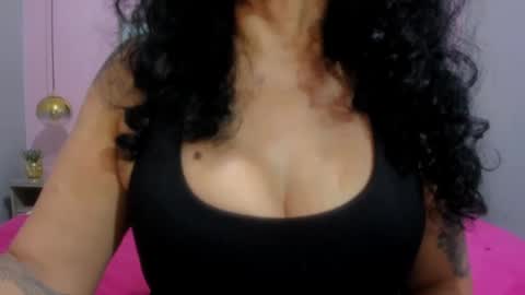 Snapshot of 00valeriasexxx chatting on December 12, 2024, 5:59 pm Valeria online show from December 12, 2024, 5:59 pm
