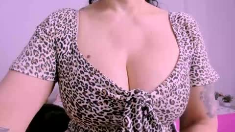 Snapshot of 00valeriasexxx chatting on October 18, 2025, 9:43 am Valeria online show from October 18, 2025, 9:43 am
