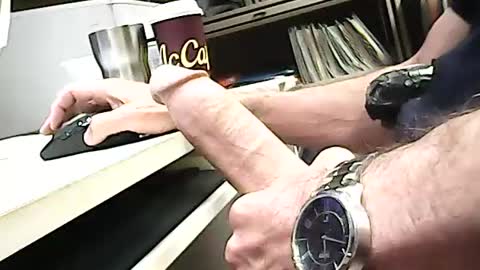 01quebecboy69 online show from June 16, 2026, 3:47 pm