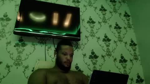 Snapshot of 0_kingsley chatting on January 8, 2025, 4:02 am Kingsley online show from January 8, 2025, 4:02 am