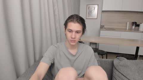 Snapshot of 0verlandd chatting on October 3, 2025, 1:19 pm Adam online show from October 3, 2025, 1:19 pm