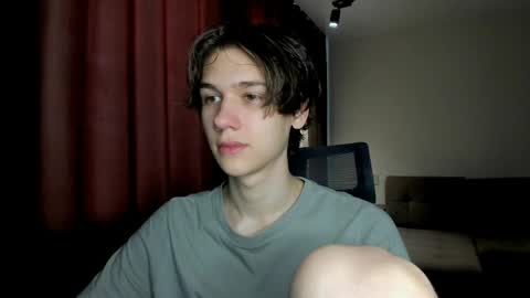 Snapshot of 0verlandd chatting on June 3, 2026, 7:33 am Adam online show from June 3, 2026, 7:33 am