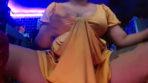 Snapshot of 11inchmonstercock4u chatting on October 23, 2025, 1:49 am i am trixie im Your Selfsucking Mistress online show from October 23, 2025, 1:49 am