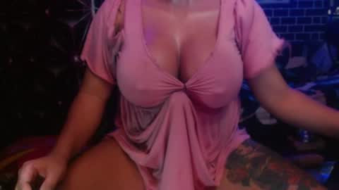 Snapshot of 11inchmonstercock4u chatting on June 22, 2026, 4:31 am i am trixie im Your Selfsucking Mistress online show from June 22, 2026, 4:31 am