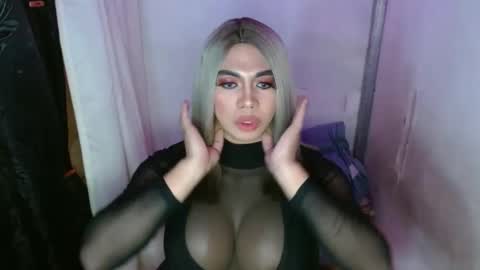 Snapshot of 11inchsinglecious chatting on February 15, 2025, 11:17 am HUGECOCK online show from February 15, 2025, 11:17 am