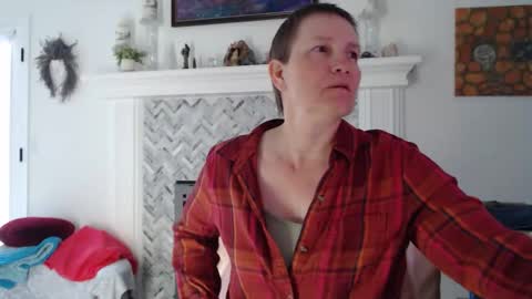 Snapshot of 11willowandjohn11 chatting on April 25, 2026, 2:47 pm Aurora Willows online show from April 25, 2026, 2:47 pm