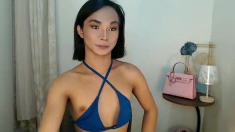 Snapshot of 18_nicole chatting on November 14, 2025, 5:28 am barbie online show from November 14, 2025, 5:28 am