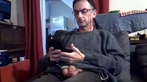 18remy45 online show from October 18, 2025, 9:43 am