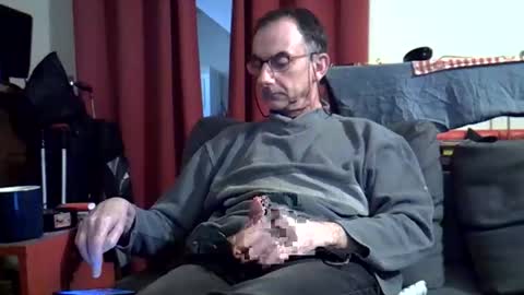 18remy45 online show from April 6, 2026, 11:55 am