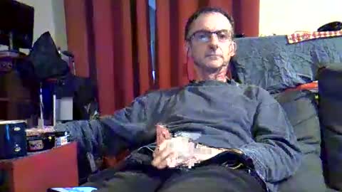 Snapshot of 18remy45 chatting on April 28, 2026, 4:56 pm 18remy45 online show from April 28, 2026, 4:56 pm