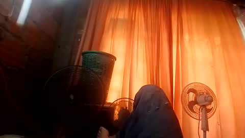 Felipe25cm online show from November 16, 2025, 7:08 pm