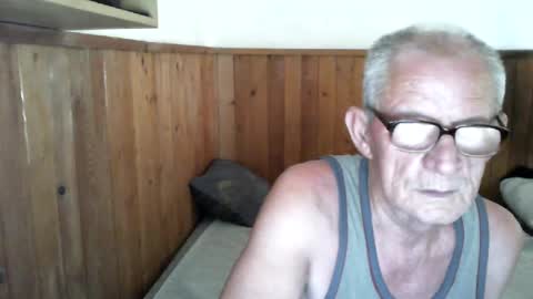 19georg54 online show from June 24, 2026, 12:37 pm