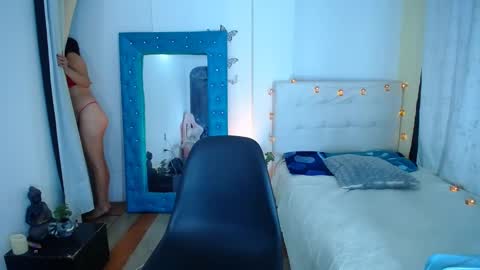 Snapshot of 19vanee chatting on February 1, 2025, 8:37 pm stef read my description online show from February 1, 2025, 8:37 pm