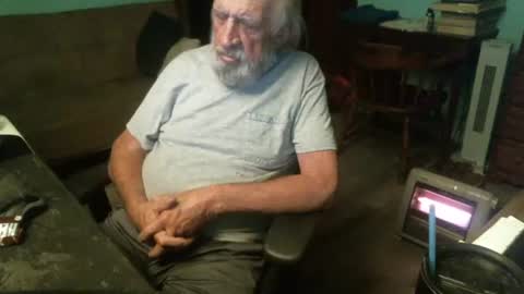 Snapshot of 1handyanddee chatting on March 7, 2025, 2:36 am 1handyanddee online show from March 7, 2025, 2:36 am