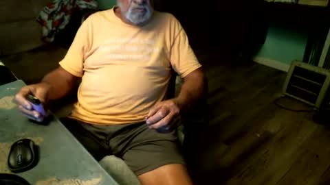 1handyanddee online show from June 30, 2026, 2:12 am