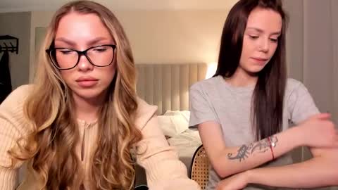 Lily 3 online show from March 23, 2026, 7:51 pm