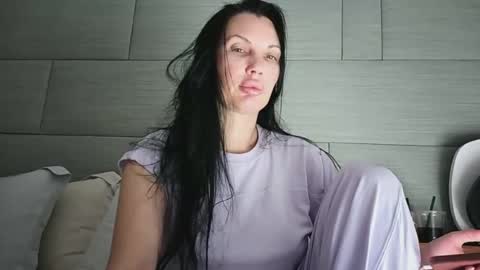 Snapshot of 1lovely1 chatting on July 3, 2026, 2:23 pm Onna online show from July 3, 2026, 2:23 pm