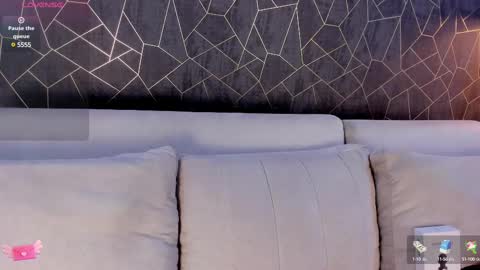 Snapshot of 1m_bella chatting on March 4, 2025, 5:21 am bella online show from March 4, 2025, 5:21 am