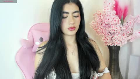 Snapshot of 1m_emily chatting on April 20, 2026, 10:11 pm . online show from April 20, 2026, 10:11 pm