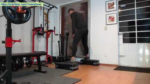 1manshow11 online show from March 9, 2026, 9:02 am