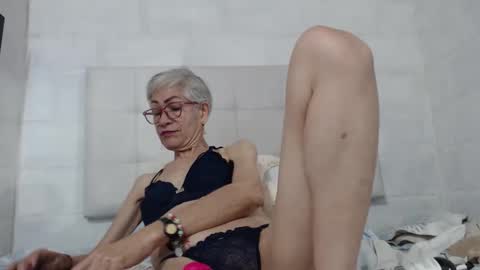 Snapshot of 1miss_monserrate chatting on January 12, 2025, 2:30 pm Miss Monserrate online show from January 12, 2025, 2:30 pm