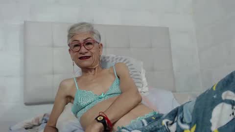 Snapshot of 1miss_monserrate chatting on March 5, 2025, 11:06 am Miss Monserrate online show from March 5, 2025, 11:06 am