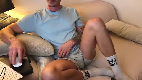 Snapshot of 1psycho2boogie chatting on December 6, 2024, 7:12 pm TORCH online show from December 6, 2024, 7:12 pm