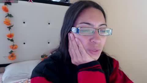 paola online show from March 19, 2026, 7:51 pm