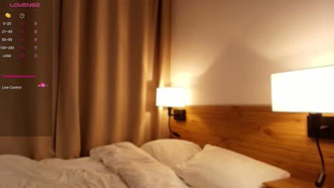 VICTORIA online show from December 20, 2025, 1:02 am