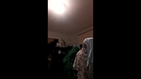 1stpraw online show from April 17, 2026, 3:31 am