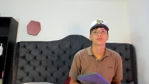 1Threestar online show from April 15, 2026, 10:43 pm