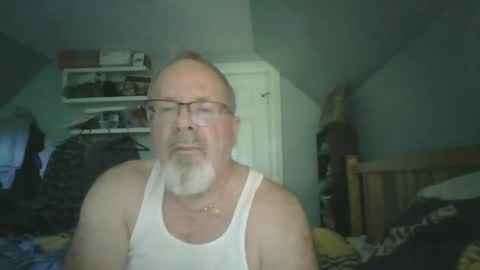 Snapshot of 2003dynawideglide chatting on June 12, 2026, 10:41 pm 2003dynawideglide online show from June 12, 2026, 10:41 pm