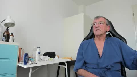 Henk online show from February 19, 2026, 3:08 pm