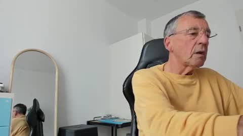 Snapshot of 200gentleman chatting on June 11, 2026, 1:31 pm Henk online show from June 11, 2026, 1:31 pm
