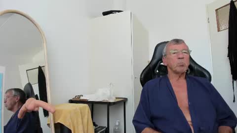 Snapshot of 200gentleman chatting on July 12, 2026, 2:08 pm Henk online show from July 12, 2026, 2:08 pm
