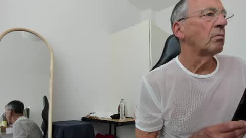 Snapshot of 200gentleman chatting on July 27, 2026, 12:45 pm Henk online show from July 27, 2026, 12:45 pm