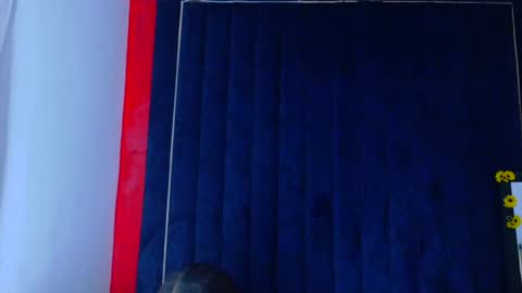 Isabella online show from April 10, 2026, 12:21 pm