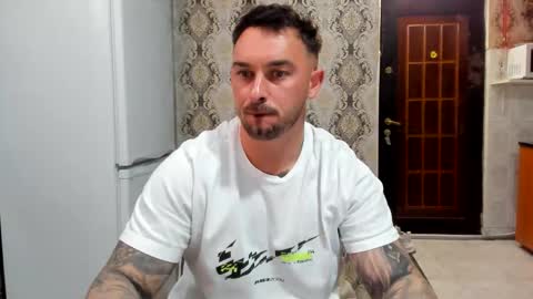 2sexymuscles online show from May 7, 2026, 8:14 pm