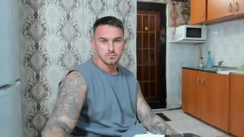 2sexymuscles online show from July 24, 2026, 8:29 pm