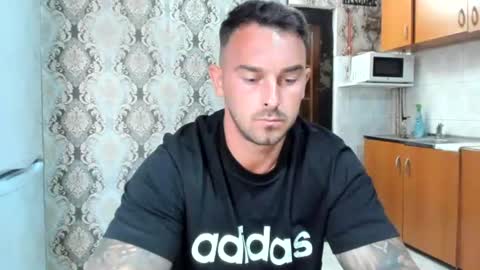 2sexymuscles online show from August 8, 2026, 8:44 pm