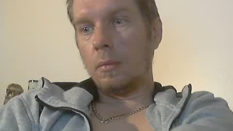 2small4you83 online show from December 28, 2024, 10:25 am