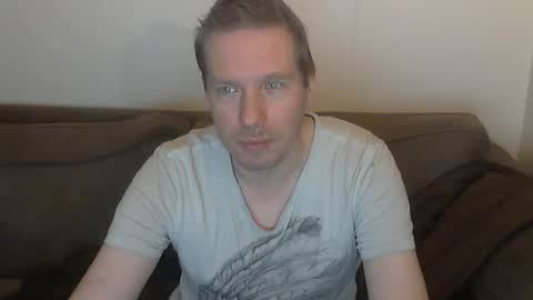 2small4you83 online show from January 14, 2026, 1:55 am