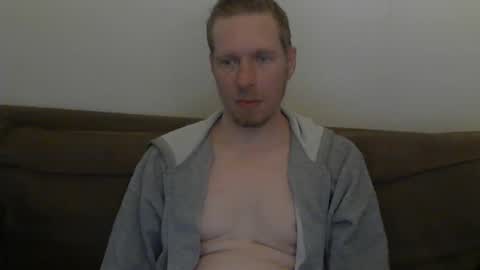 Snapshot of 2small4you83 chatting on June 9, 2026, 6:41 pm 2small4you83 online show from June 9, 2026, 6:41 pm