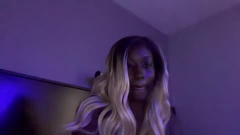 GamerBaddieLux online show from September 9, 2025, 8:08 pm