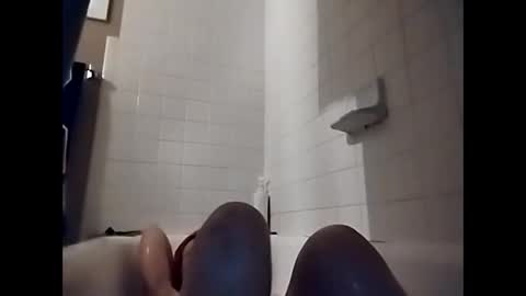 333three33 online show from April 18, 2026, 1:20 am