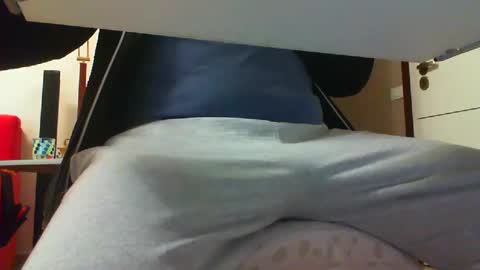 3funlover online show from March 10, 2025, 8:01 pm