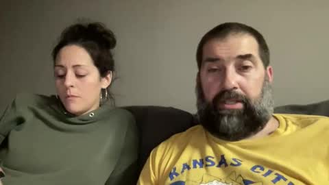 Snapshot of 420kc_couple chatting on October 17, 2025, 1:31 am KC420Couple online show from October 17, 2025, 1:31 am